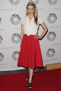 Dianna Agron feet photo thumbnail