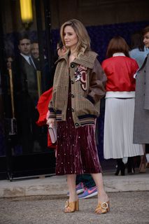 Dianna Agron feet photo thumbnail