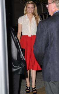 Dianna Agron feet photo thumbnail