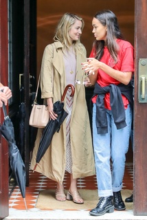 Dianna Agron feet photo thumbnail