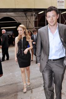 Dianna Agron feet photo thumbnail