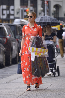 Dianna Agron feet photo thumbnail