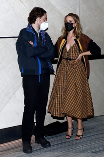 Dianna Agron feet photo thumbnail