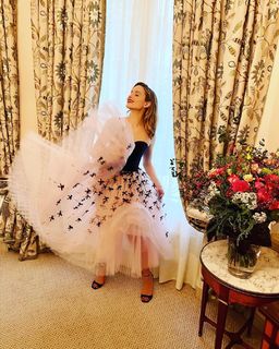Dianna Agron feet photo thumbnail