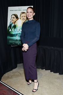 Dianna Agron feet photo thumbnail