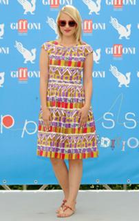 Dianna Agron feet photo thumbnail