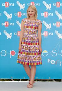 Dianna Agron feet photo thumbnail