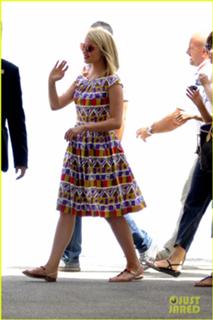 Dianna Agron feet photo thumbnail