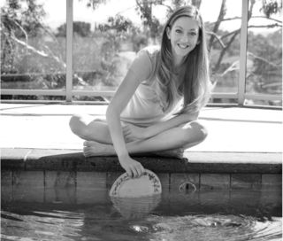 Dianna Cowern feet photo 7