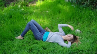 Dianna Cowern feet photo 4