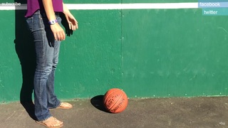 Dianna Cowern feet photo 16