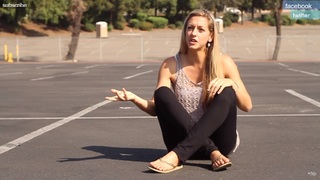 Dianna Cowern feet photo 8