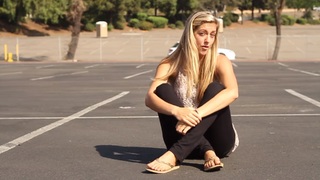 Dianna Cowern feet photo 4