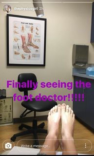 Dianna Cowern feet photo 12