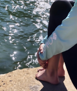 Dianna Cowern feet photo 3