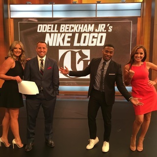 Dianna Russini feet photo thumbnail