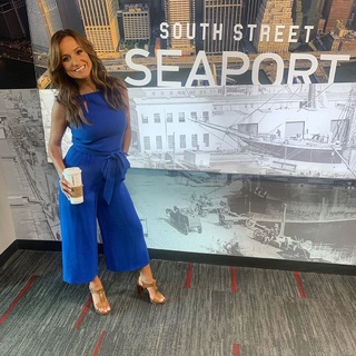 Dianna Russini feet photo thumbnail