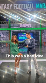 Dianna Russini feet photo thumbnail