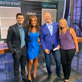 Dianna Russini feet photo thumbnail