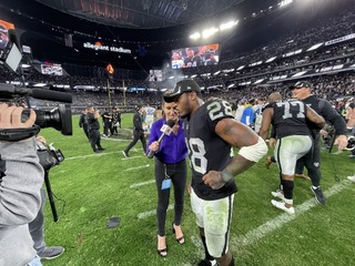 Dianna Russini feet photo thumbnail