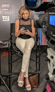 Dianna Russini feet photo thumbnail