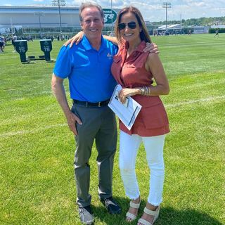 Dianna Russini feet photo thumbnail