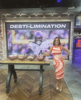 Dianna Russini feet photo thumbnail