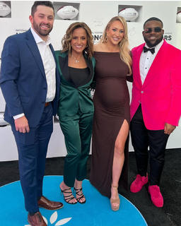 Dianna Russini feet photo thumbnail