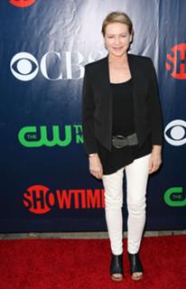 Dianne Wiest feet photo 18