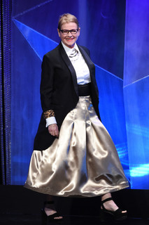Dianne Wiest feet photo 17