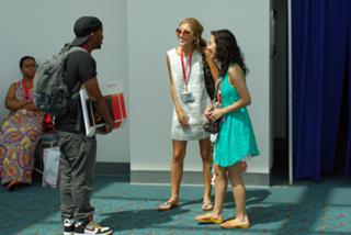 Dichen Lachman feet photo thumbnail