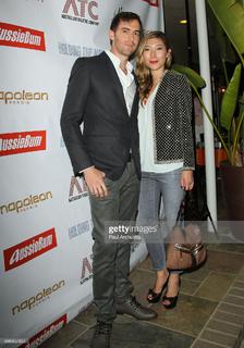 Dichen Lachman feet photo thumbnail