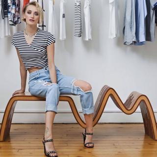 Didem Soydan feet photo thumbnail