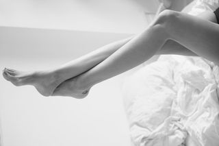 Didem Soydan feet photo thumbnail