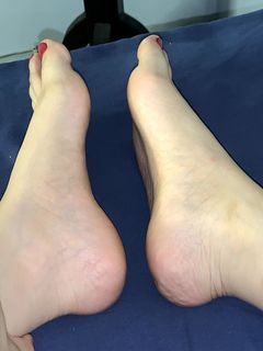 Didiwinx feet photo 7