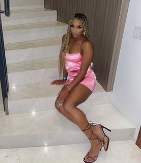 Dijonai Carrington feet photo 3