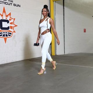 Dijonai Carrington feet photo 5