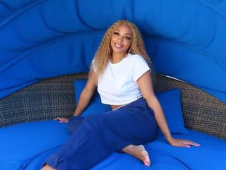 Dijonai Carrington feet photo 18