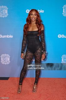 Dijonai Carrington feet photo 4
