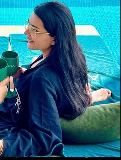 Dilan Polat feet photo 2