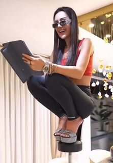 Dilan Polat feet photo 10