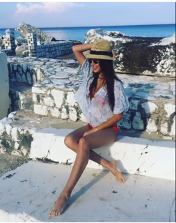 Dilan Çiçek Deniz feet photo thumbnail