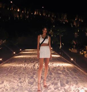 Dilan Çiçek Deniz feet photo thumbnail