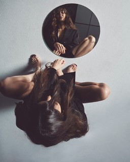 Dilan Çiçek Deniz feet photo thumbnail