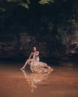 Dilan Çiçek Deniz feet photo thumbnail