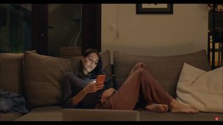 Dilan Çiçek Deniz feet photo thumbnail