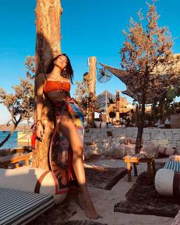 Dilan Çiçek Deniz feet photo thumbnail