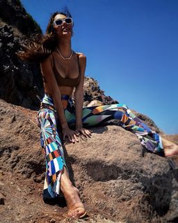 Dilan Çiçek Deniz feet photo thumbnail