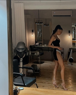 Dilan Çiçek Deniz feet photo thumbnail