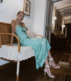 Dilan Çiçek Deniz feet photo thumbnail